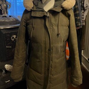 Women’s downfilled jacket